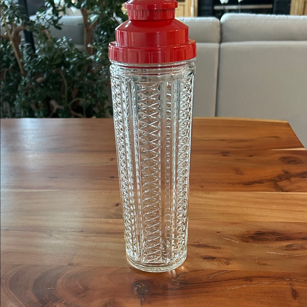 Vintage Medco NYC MCM Glass Skycraper Shaker